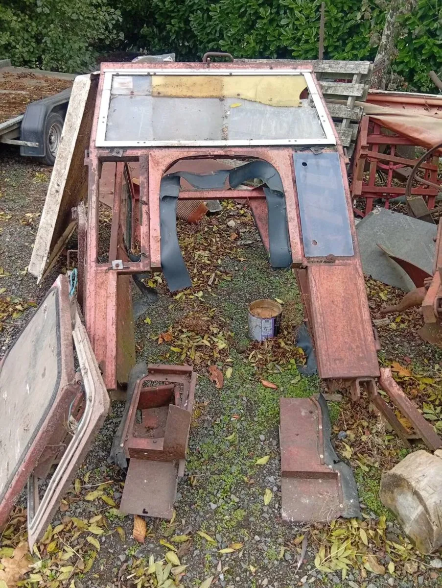 Massey Ferguson cab - Image 4