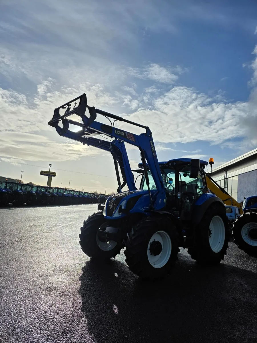 2022 New Holland T5.140 DCT + MX Loader - Image 3