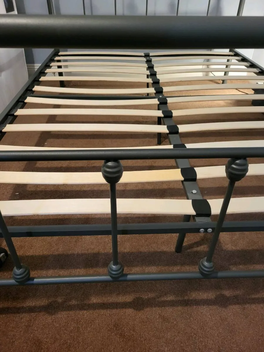 4ft 6 Metal bed frame (dark grey) - Image 2