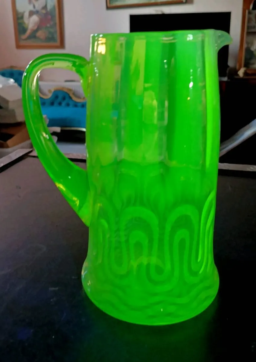 Art Deco tall uranium pitcher - Image 1