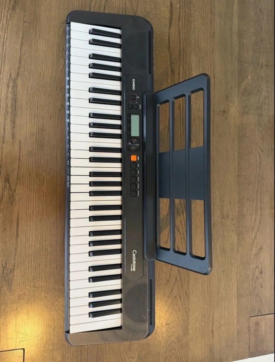 Casio Keyboard - Image 1