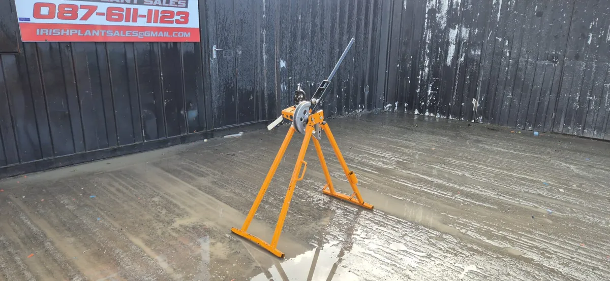 tripod-mounted manual pipe bending machine - Image 2
