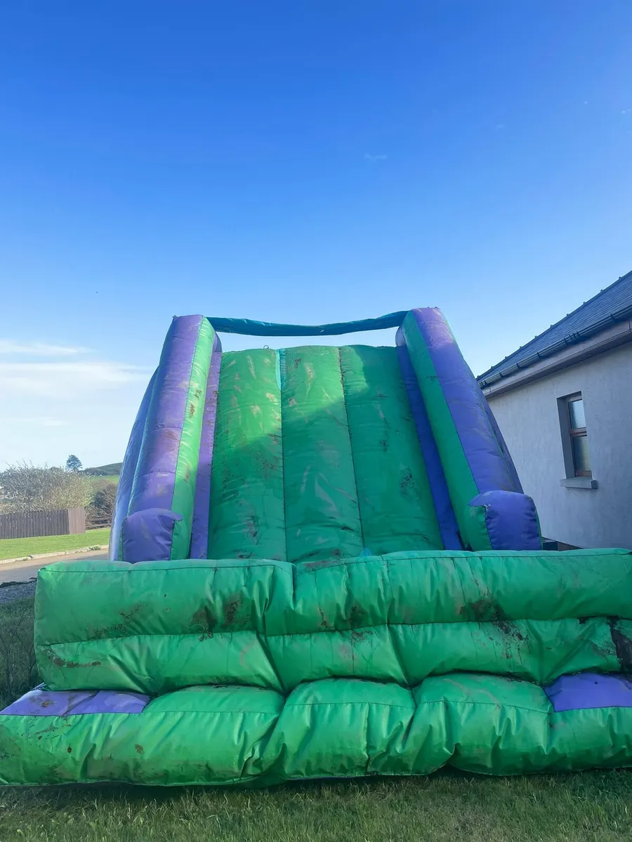 Bouncy castle - Image 1
