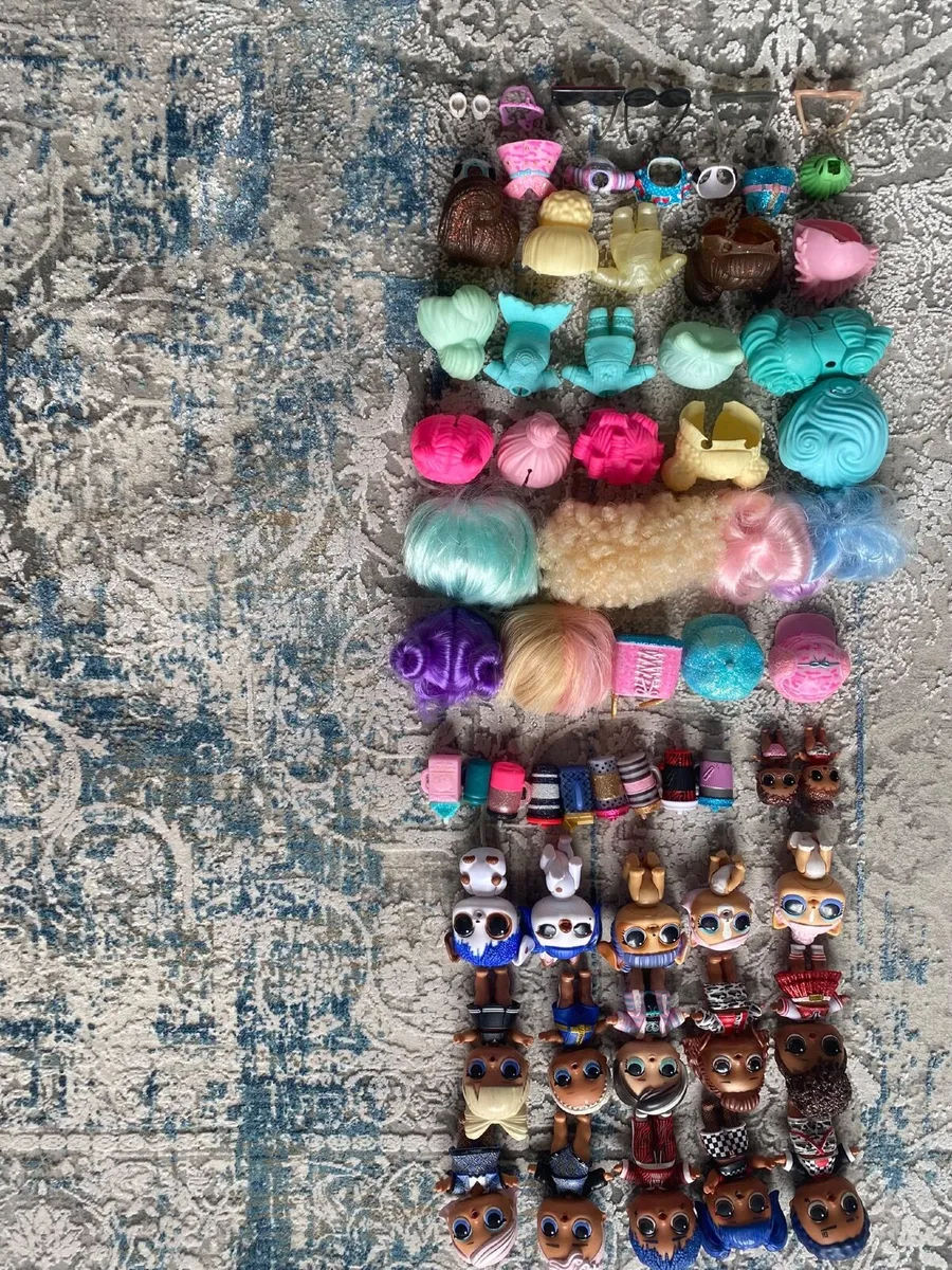 Toys LOL dolls (small & large - Image 1