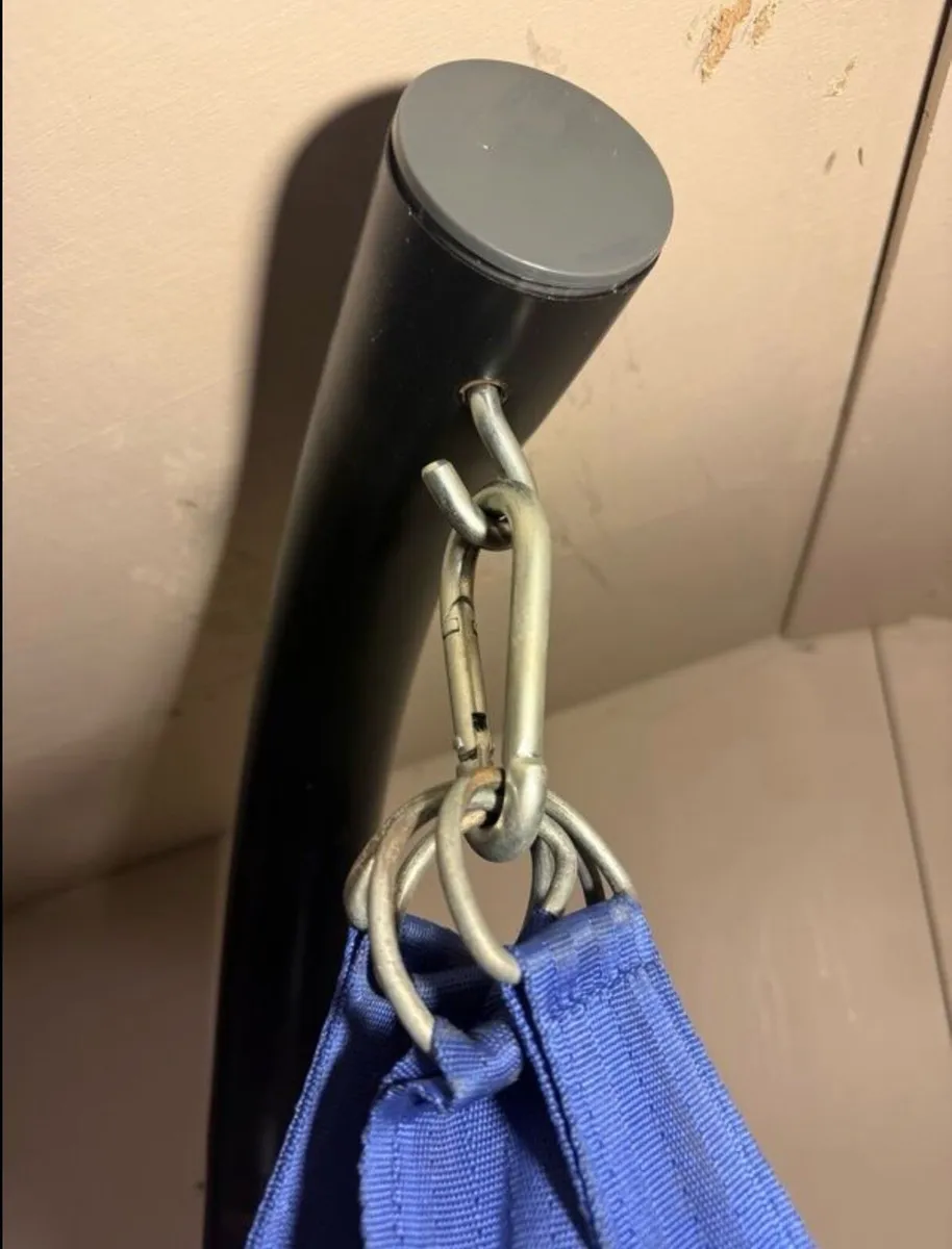 Gym Punch Bag and Stand - Image 3