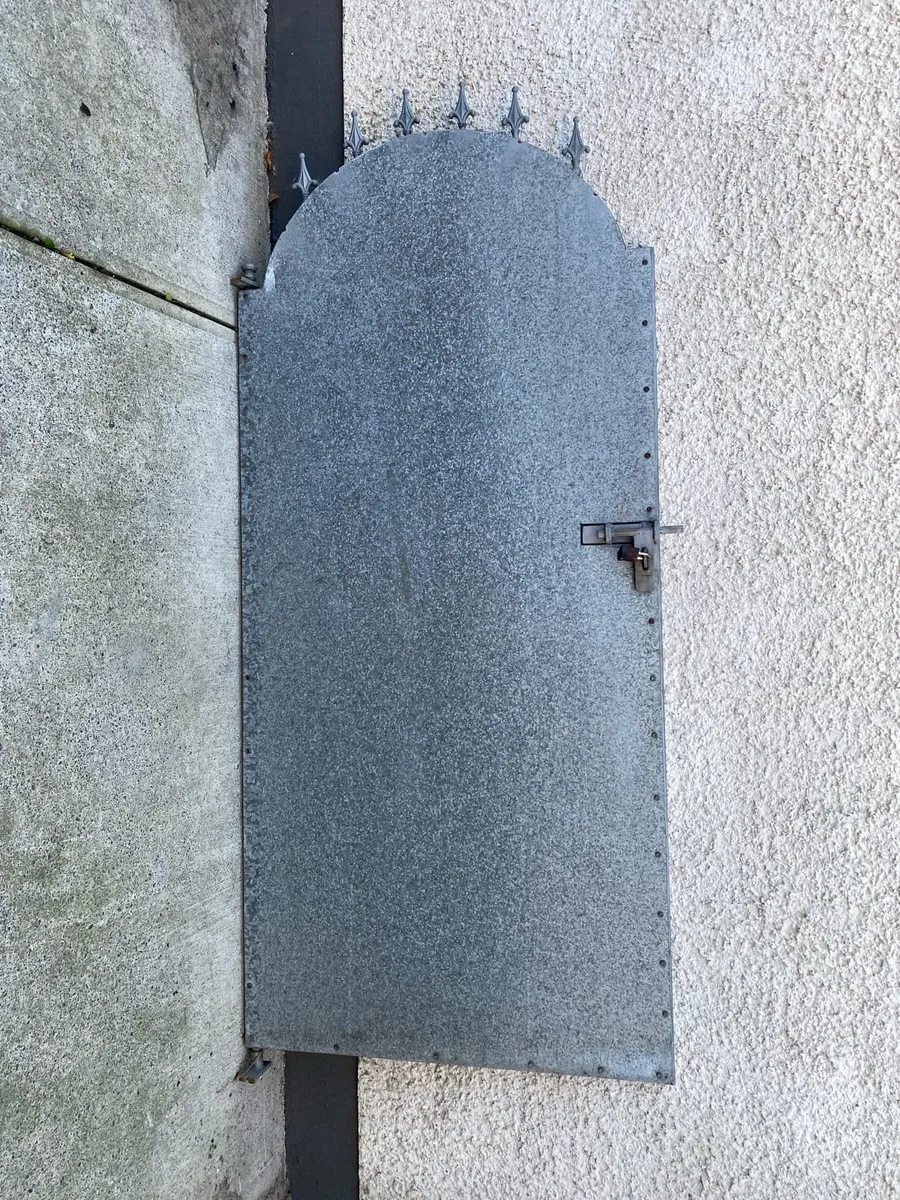 Side gate - Image 2