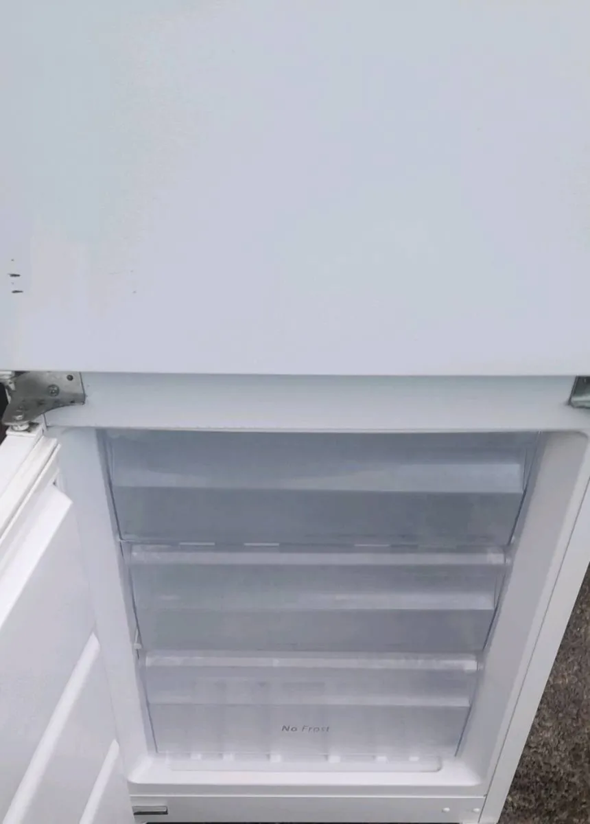 Integrated fridge freezer for sale - Image 4