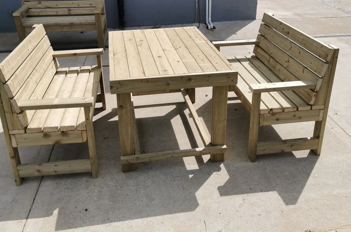 Garden furniture - Image 1