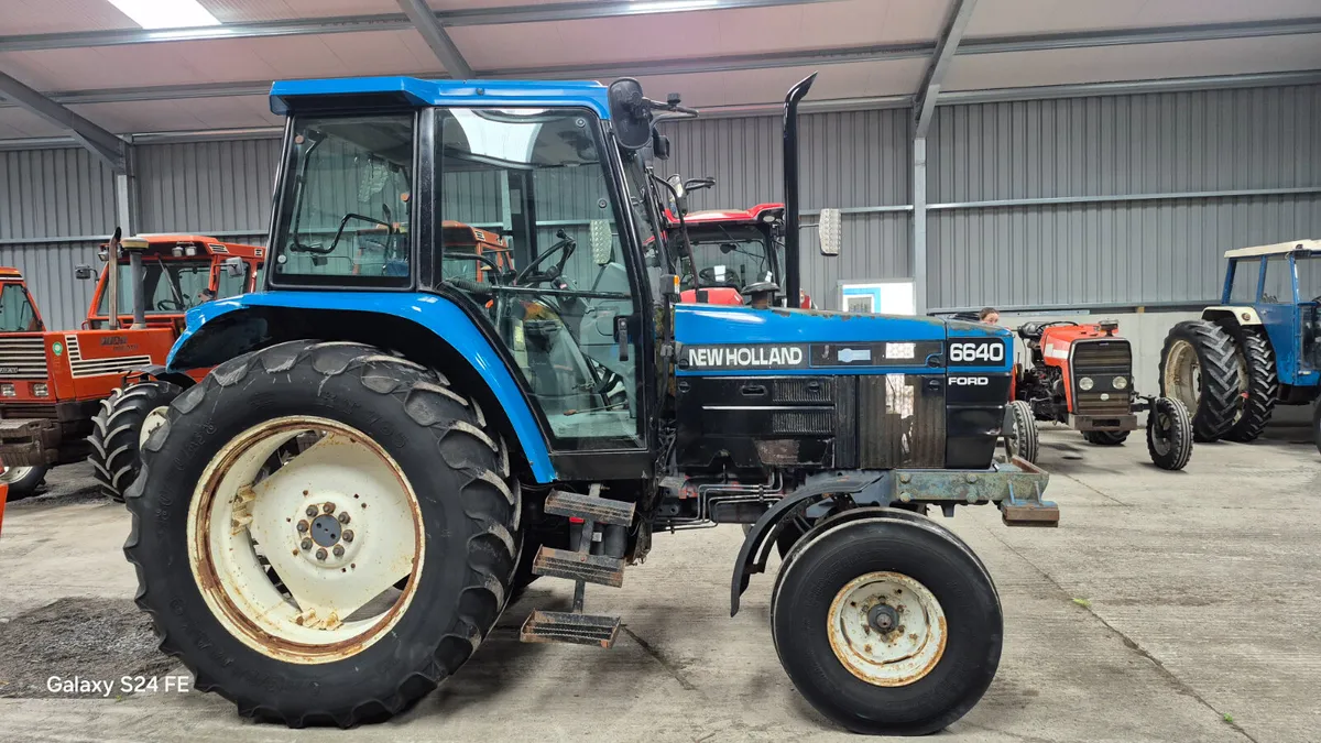 New Holland 6640 2WD - Image 4