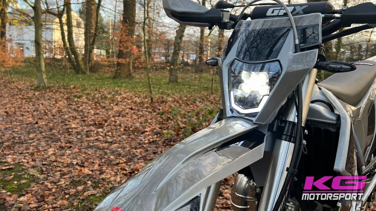 2023 GPX TSE 300RÀcc Two-Stroke Enduro NEW 0KM - Image 4