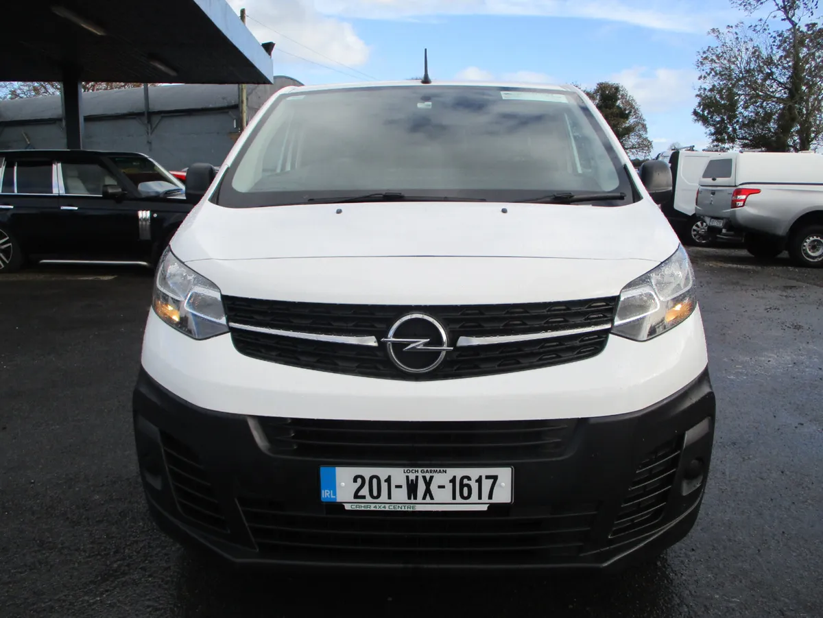 Opel Vivaro 1.5 DCI TWIN SLIDING DOORS €56/WEEK - Image 2