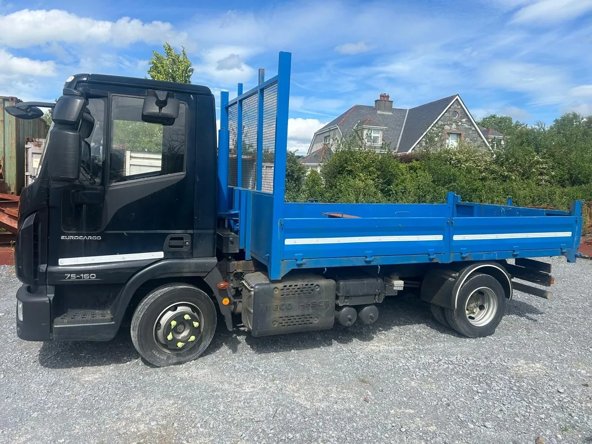 Iveco 7.5 Tonne Tipper Truck - 2018 - Manual - Image 3