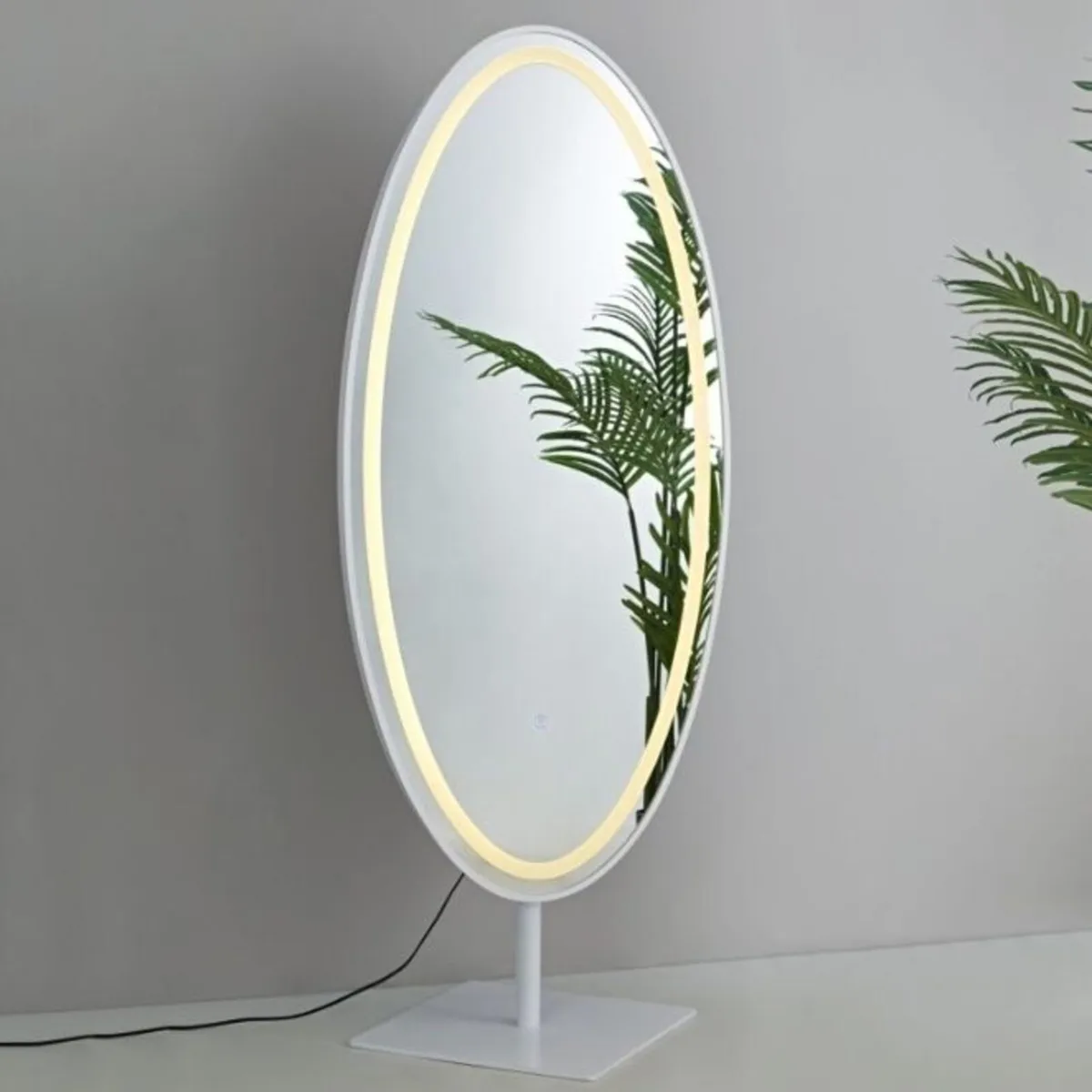 Dubai Royale LED Mirror with Bluetooth Speaker - Image 1