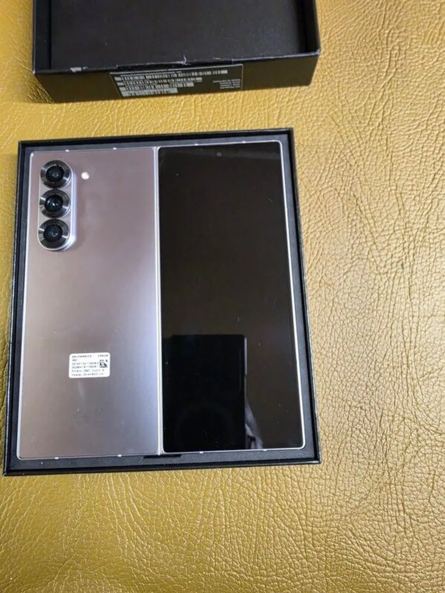 mobile phone samsung galaxy Z fold 6 - Image 3