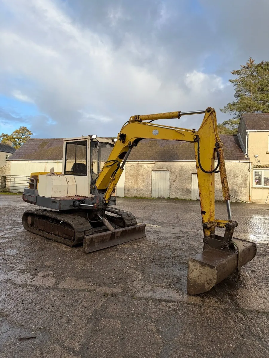 Yanmar b50 5.5 Ton Digger - Image 2