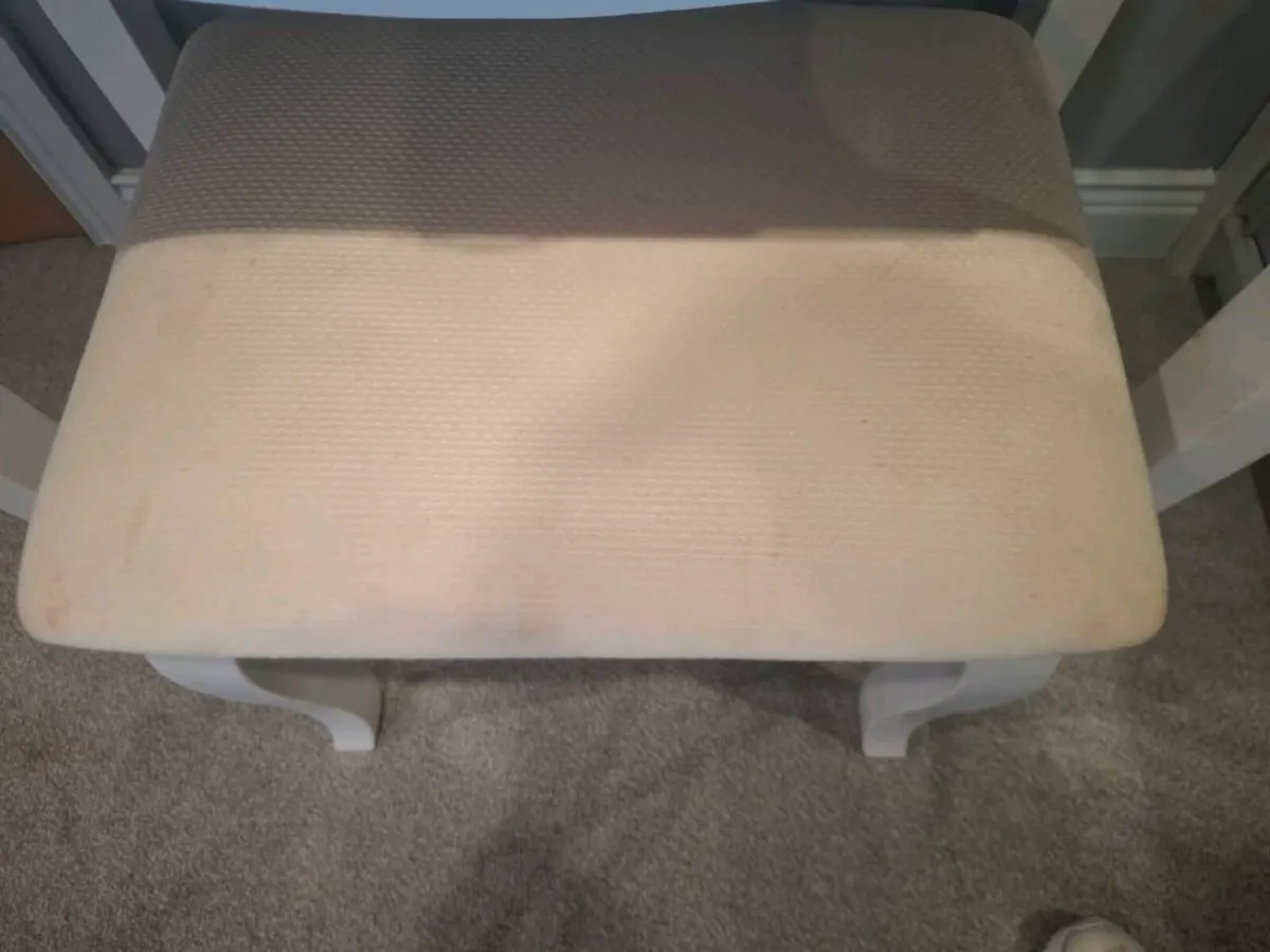 Vanity table - Image 3