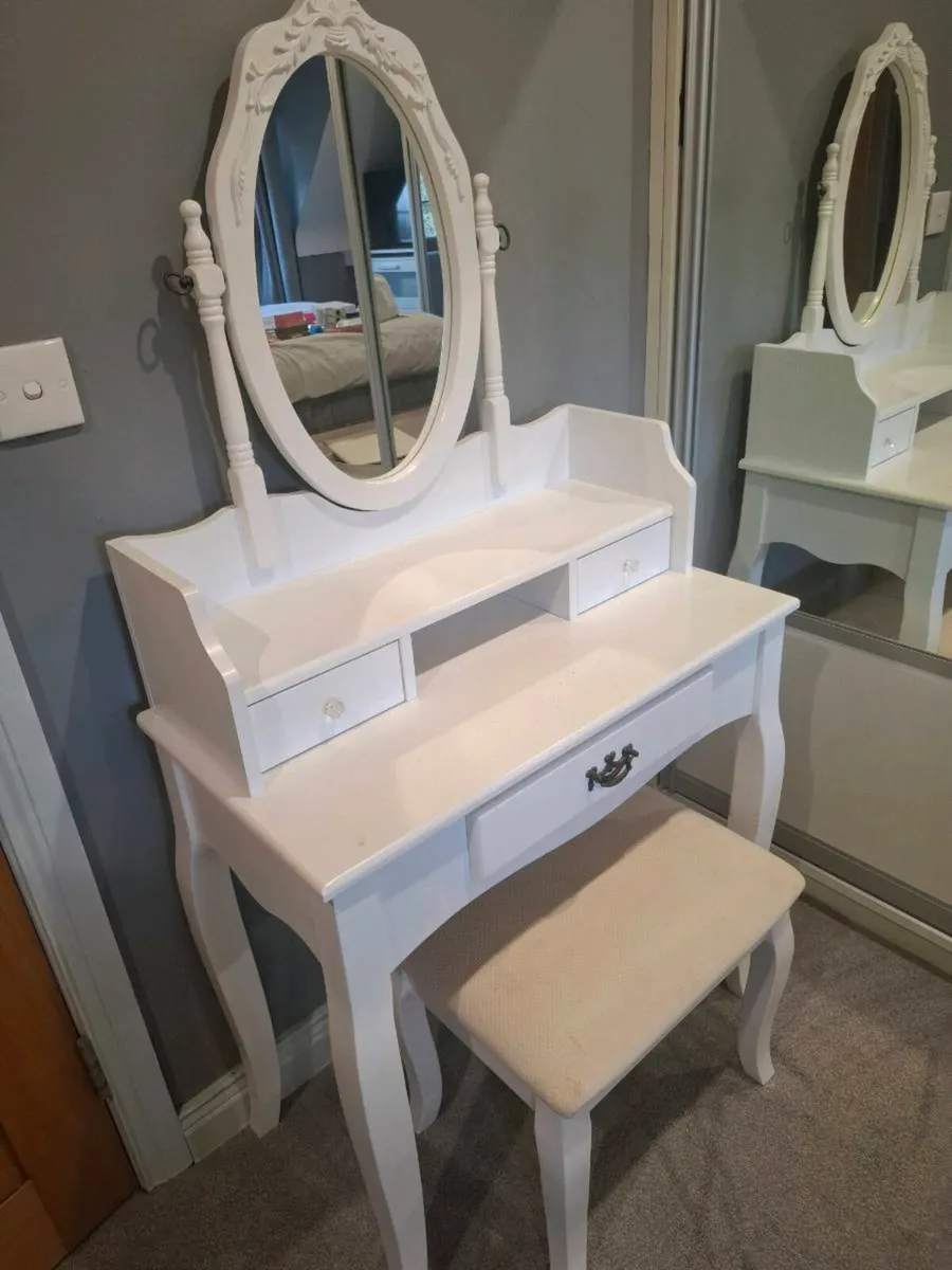 Vanity table - Image 4
