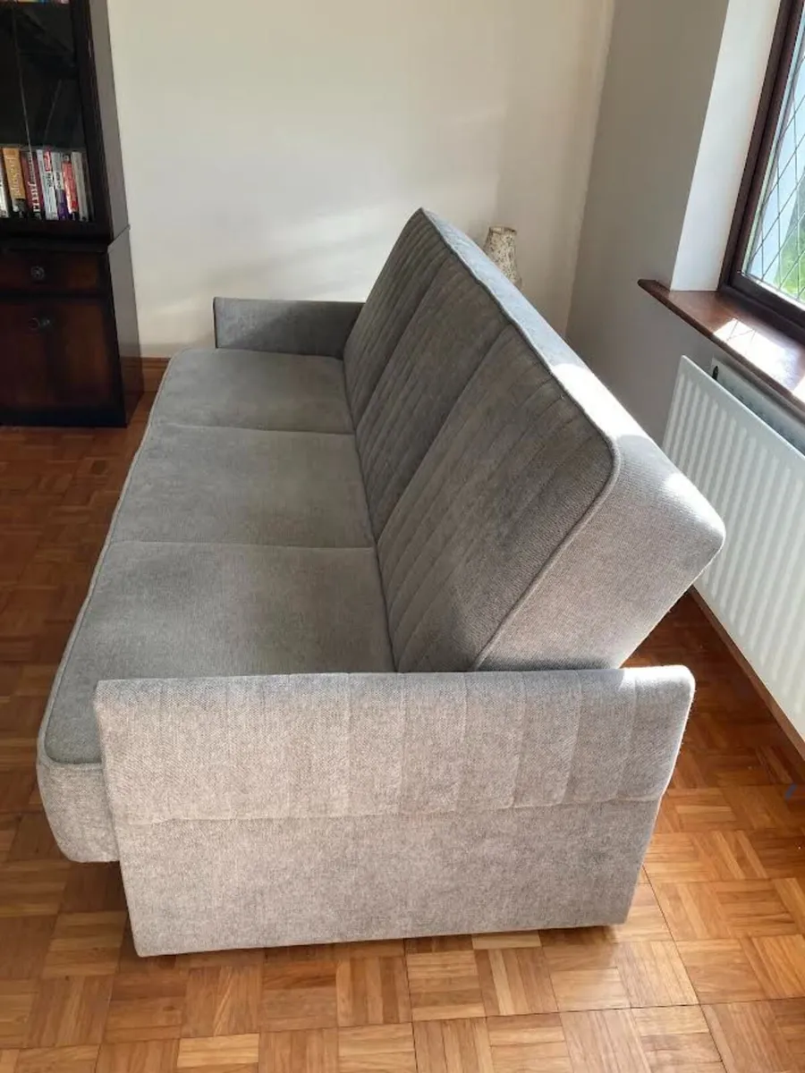 Sofabed - Image 1