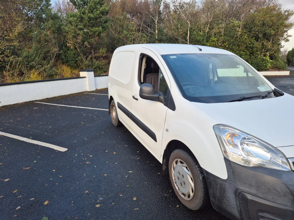 Citroen Berlingo 2017 - Image 2