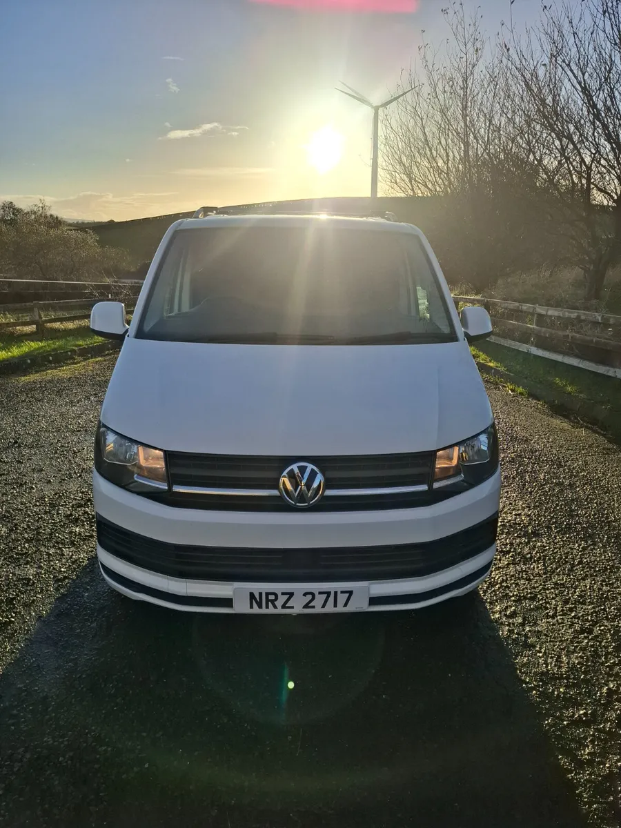Volkswagen Transporter trendline 6spd - Image 2