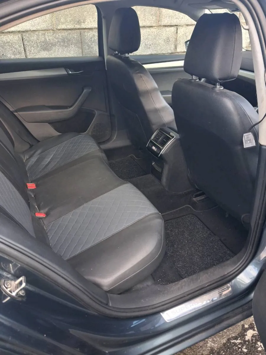 Car - Image 1
