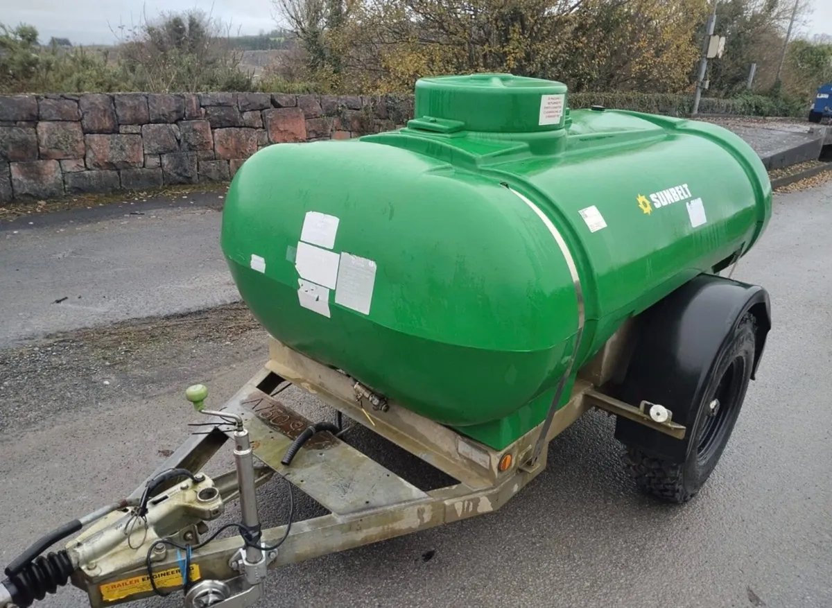 2016 Trailer Engineering Water Tank - Image 1