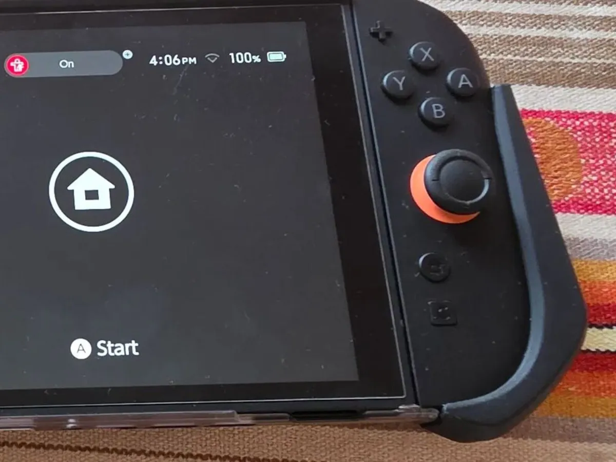 Nintendo Switch 2 + Case + Screen protector - Image 3