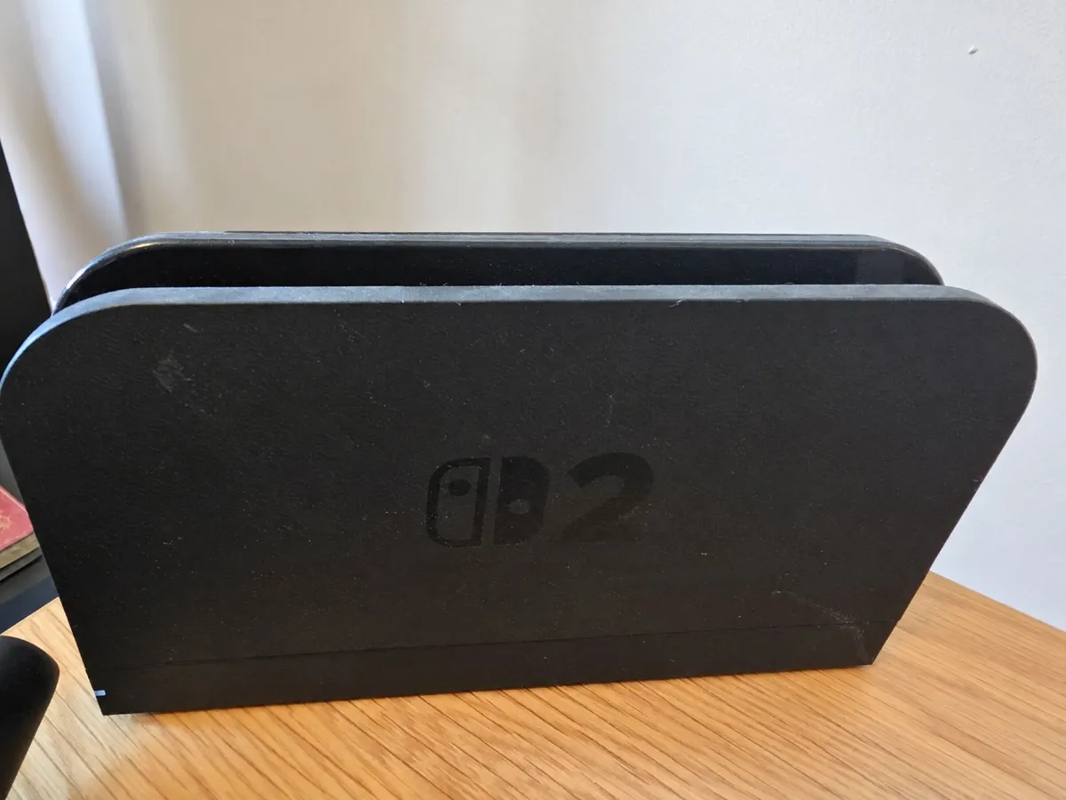 Nintendo Switch 2 + Case + Screen protector - Image 4