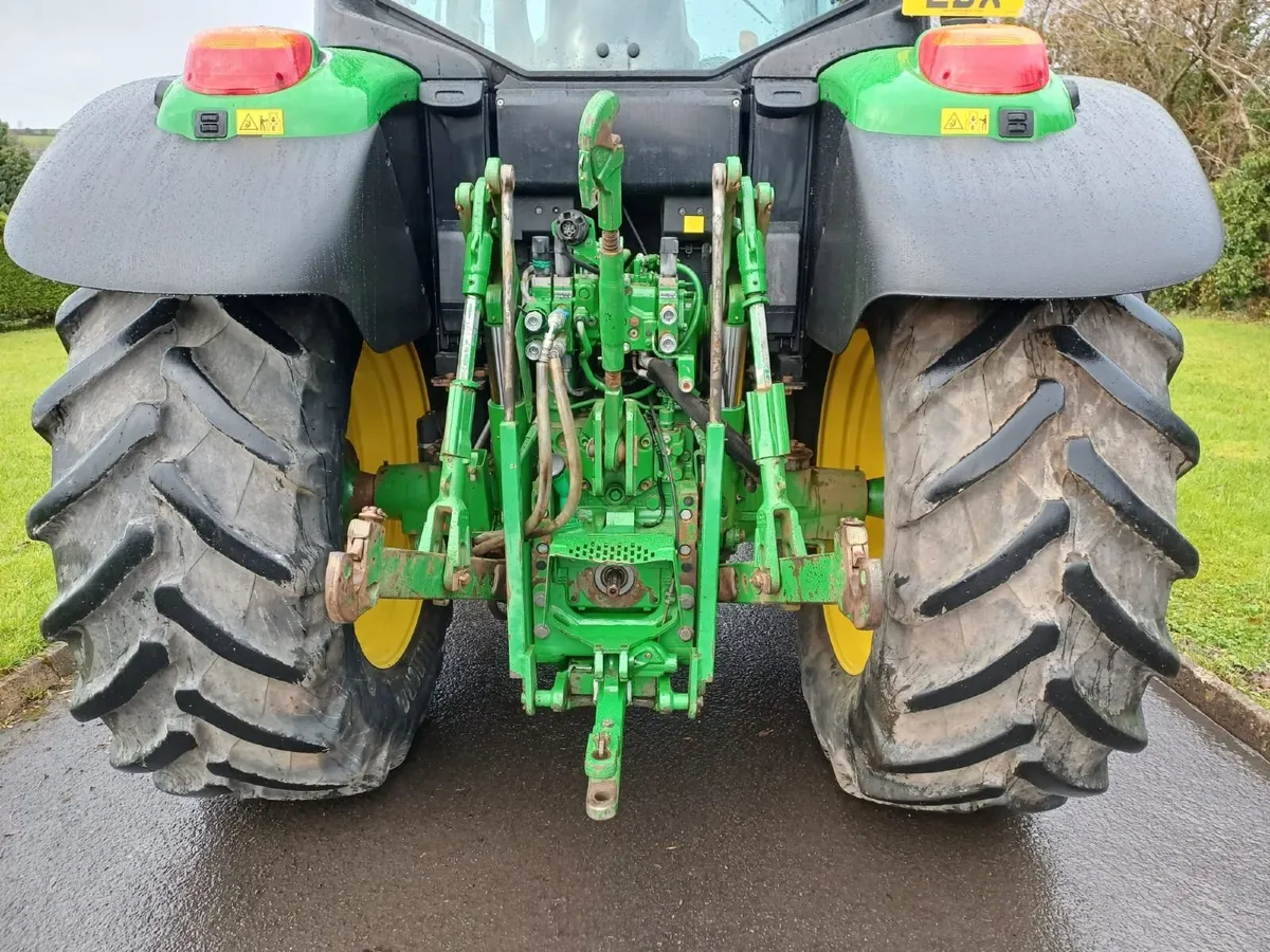 John Deere 6135M 2017 - Image 3