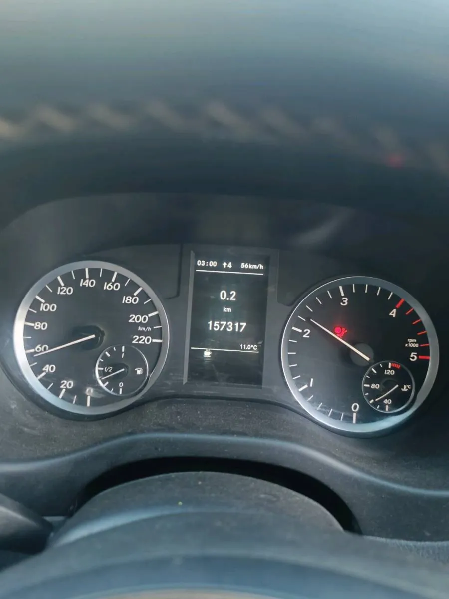 2015 Mercedes Vito 157km - Image 2