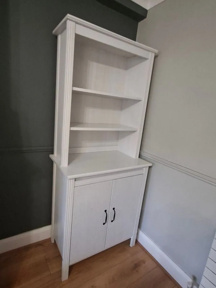 White wooden dresser with shelving - Image 2