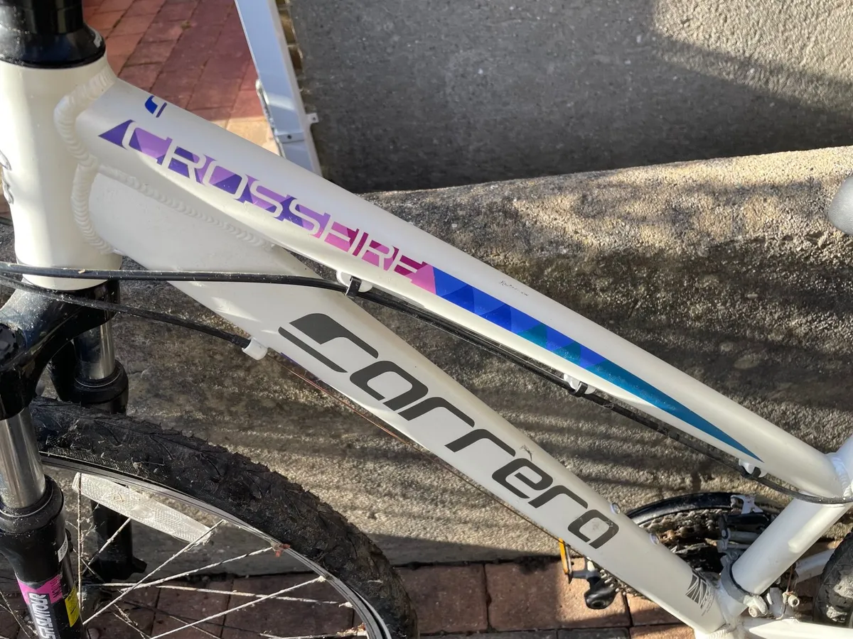 White carrera crossfire ladies bike - Image 1