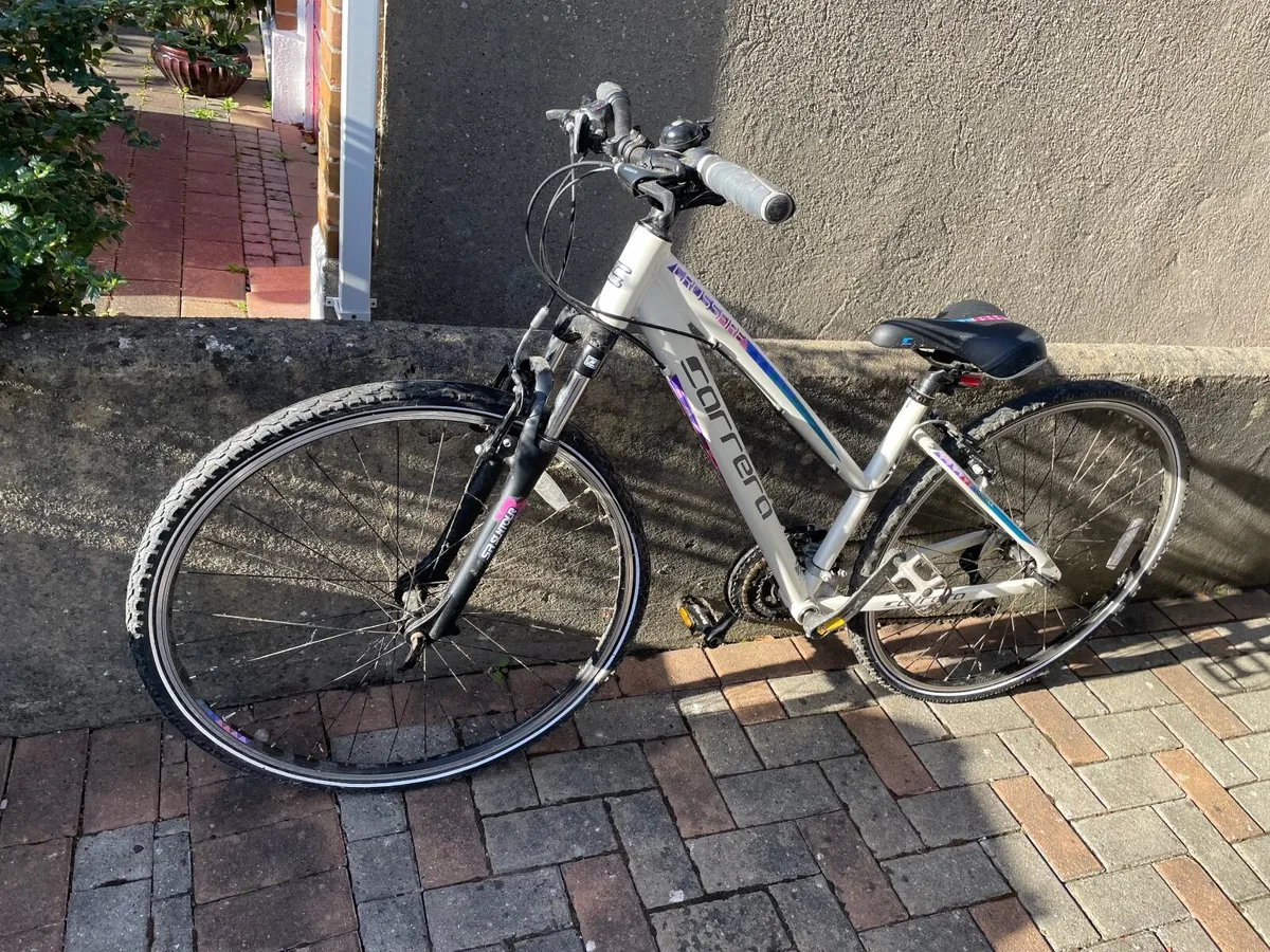 White carrera crossfire ladies bike - Image 4