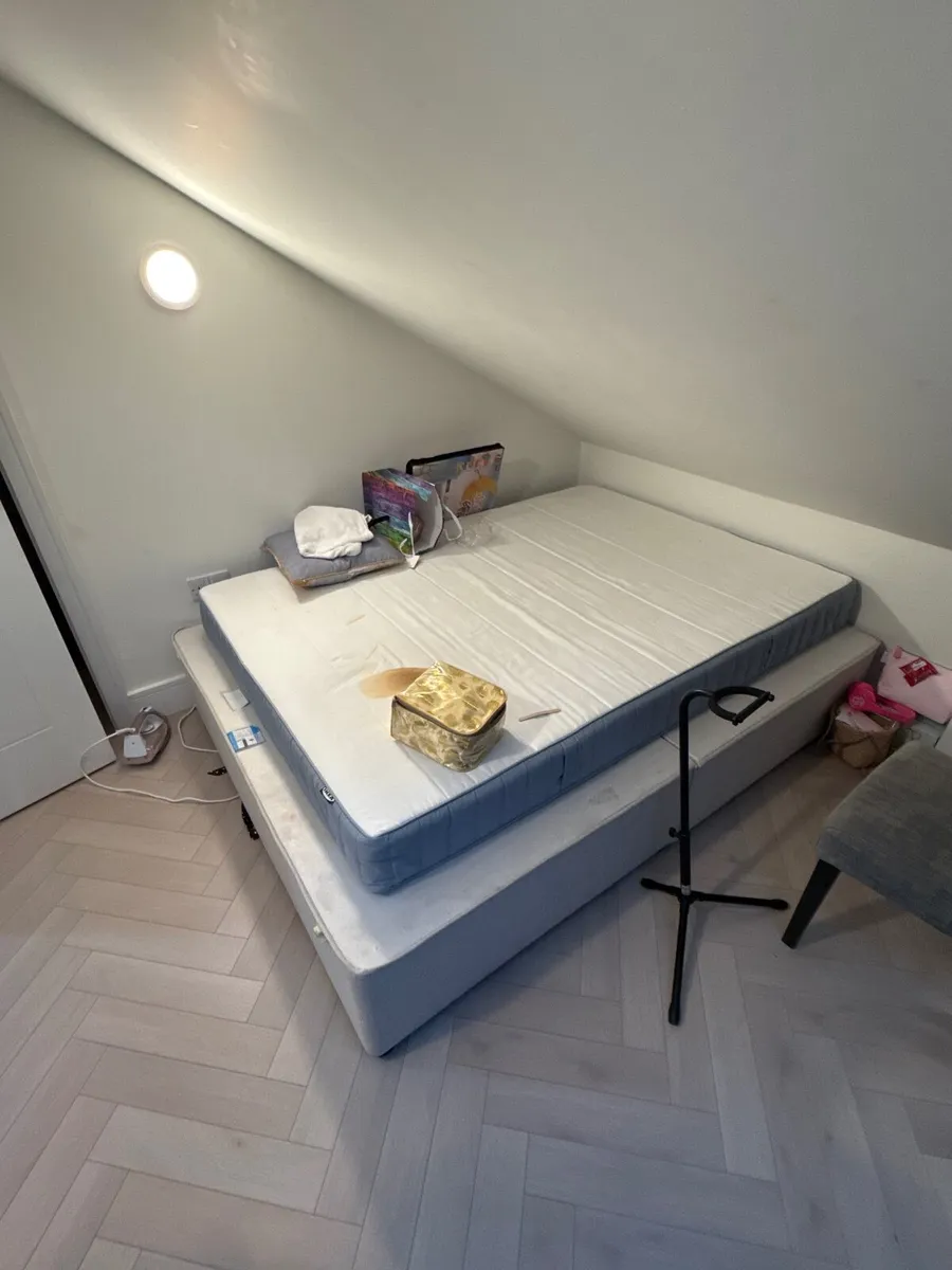 FTG King diwan bed and double mattress - Image 2