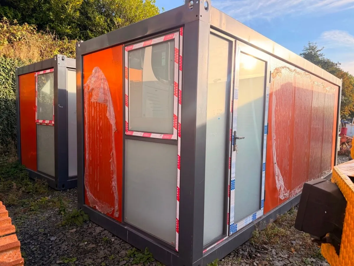 New 20ft Portable Office / Garden Room  Needs Fini - Image 1