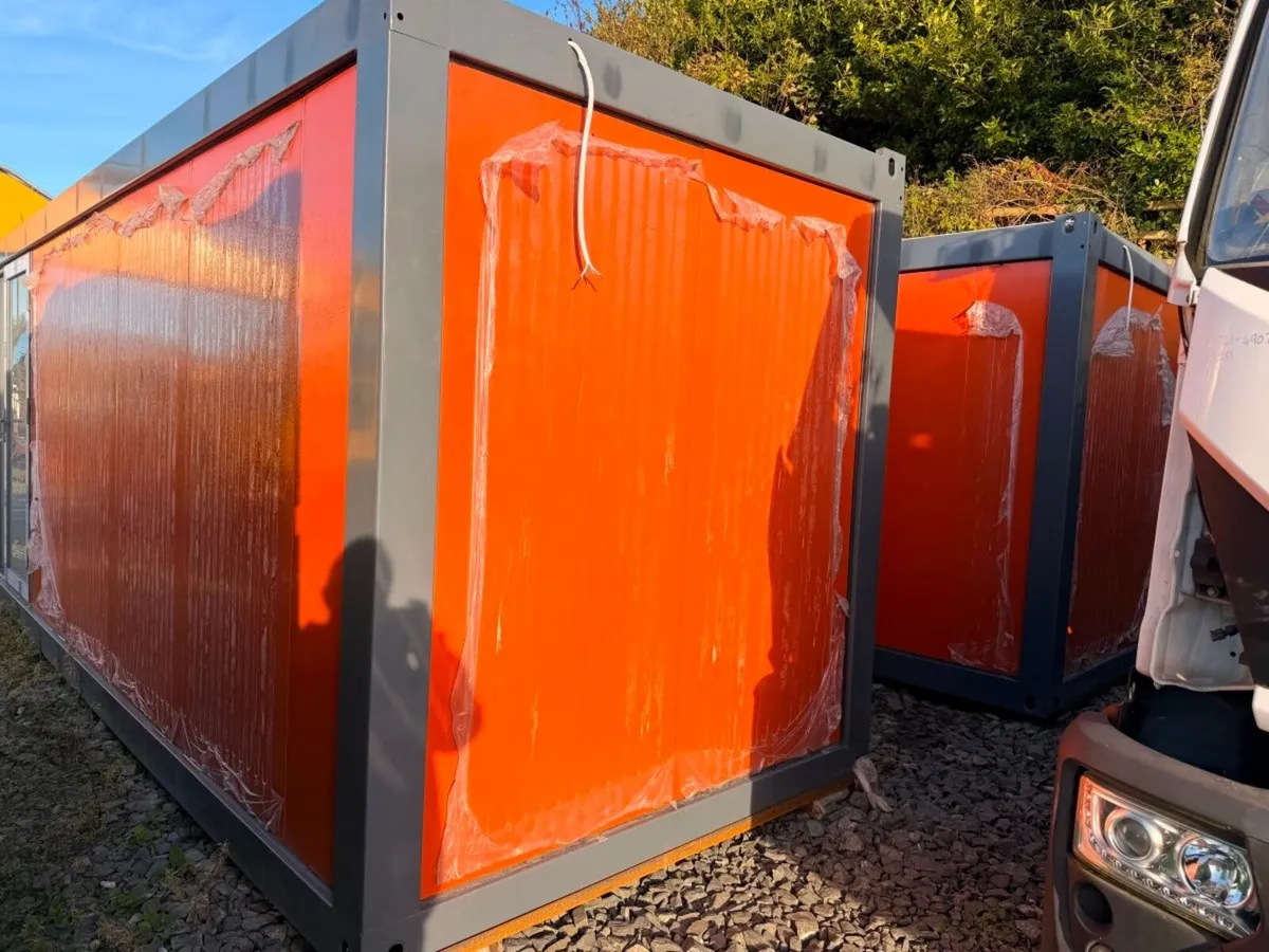 New 20ft Portable Office / Garden Room  Needs Fini - Image 2