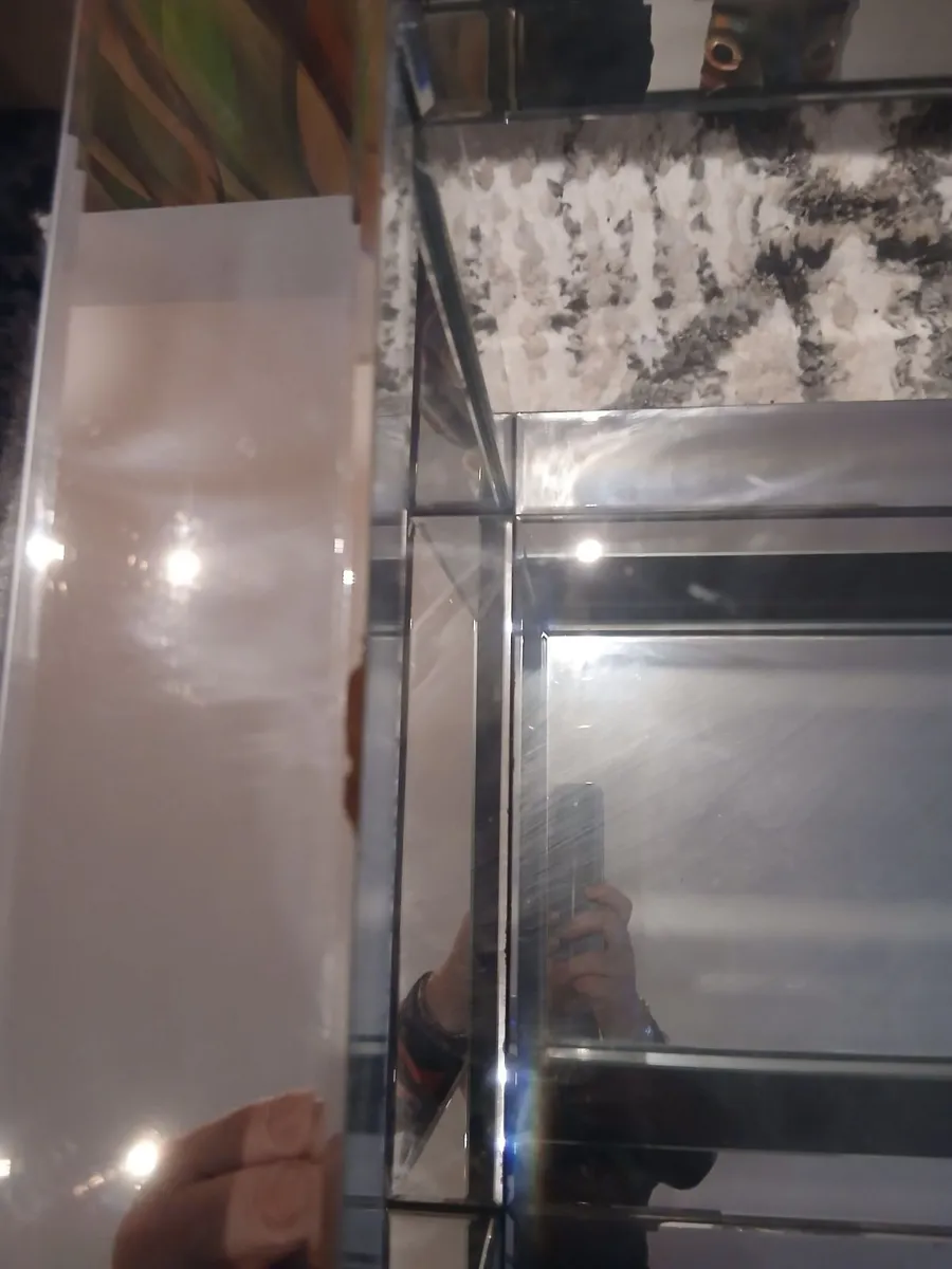 Mirrored coffee table - Image 2