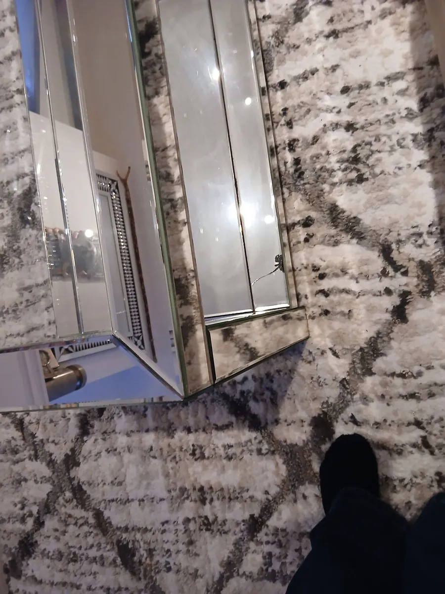 Mirrored coffee table - Image 3
