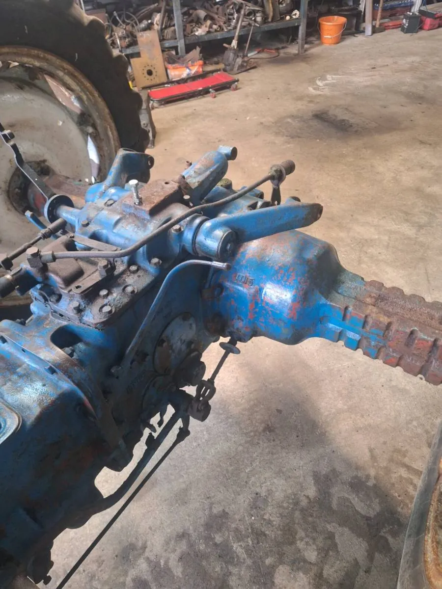 Ford 4000 - Image 3