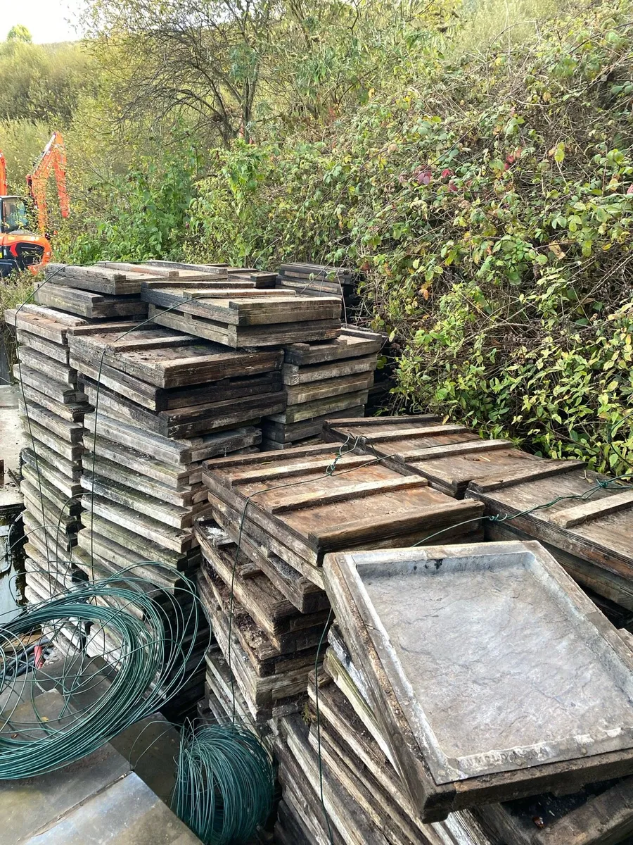 Tile frames with vibration table - Image 2