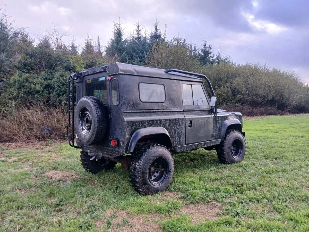 VINTAGE LANDROVER - Image 2