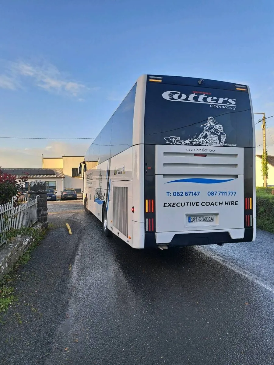 Coach - Image 4