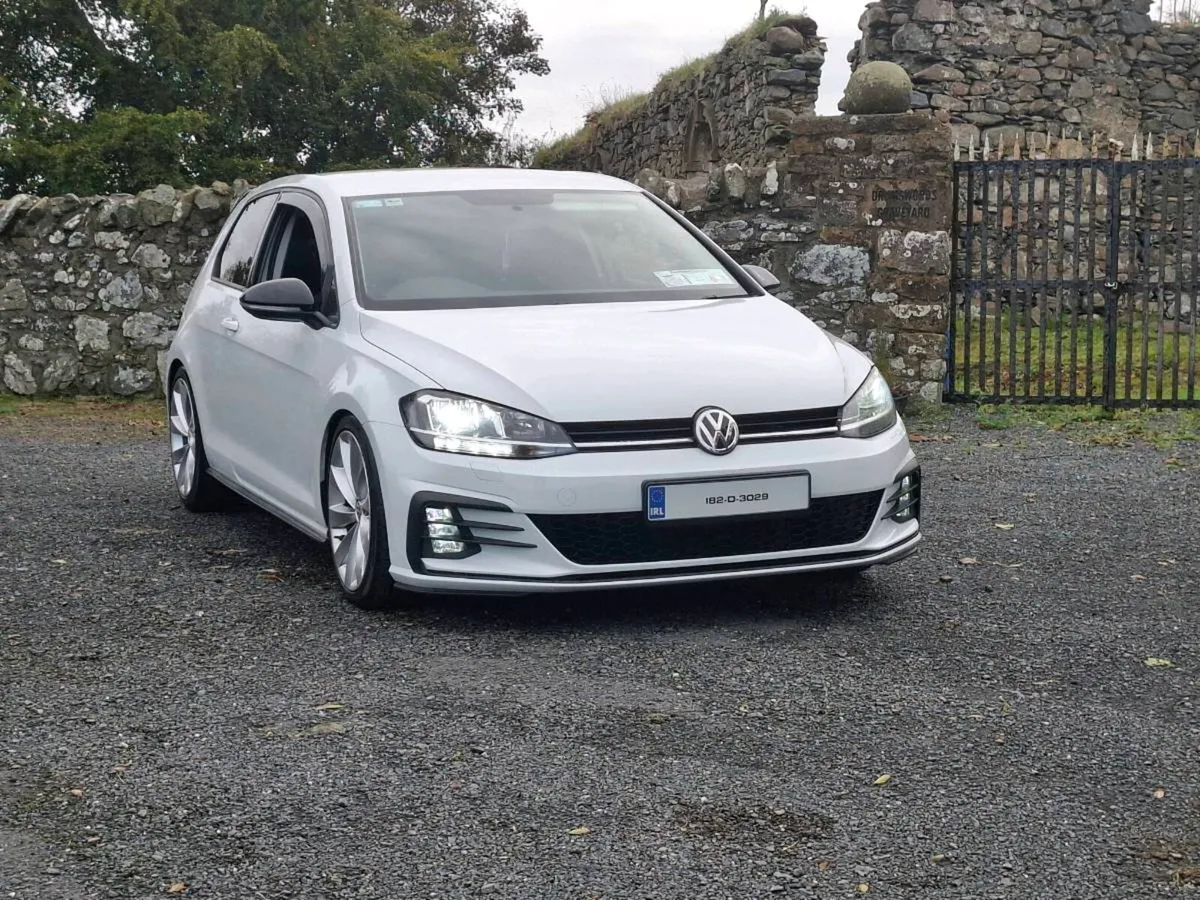 Volkswagen golf van 2018 - Image 1