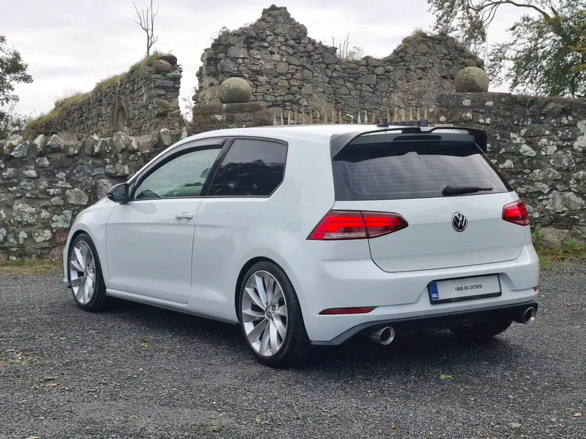Volkswagen golf van 2018 - Image 2