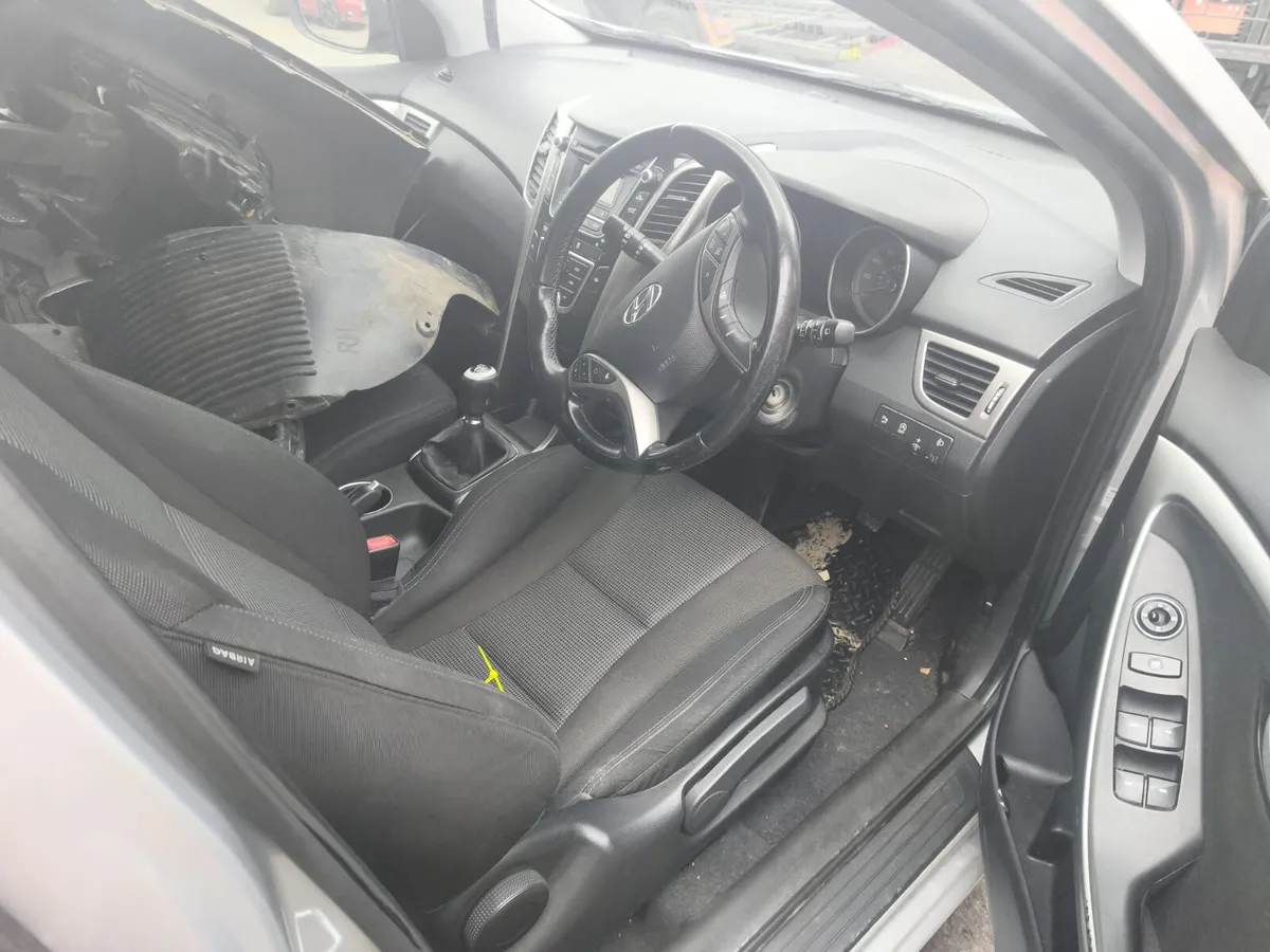 2013 Hyundai i30 1.6d for breaking! - Image 2