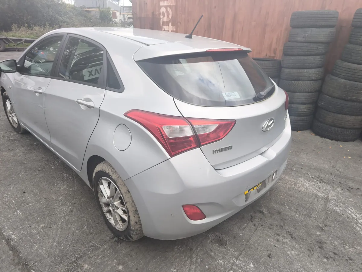 2013 Hyundai i30 1.6d for breaking! - Image 4