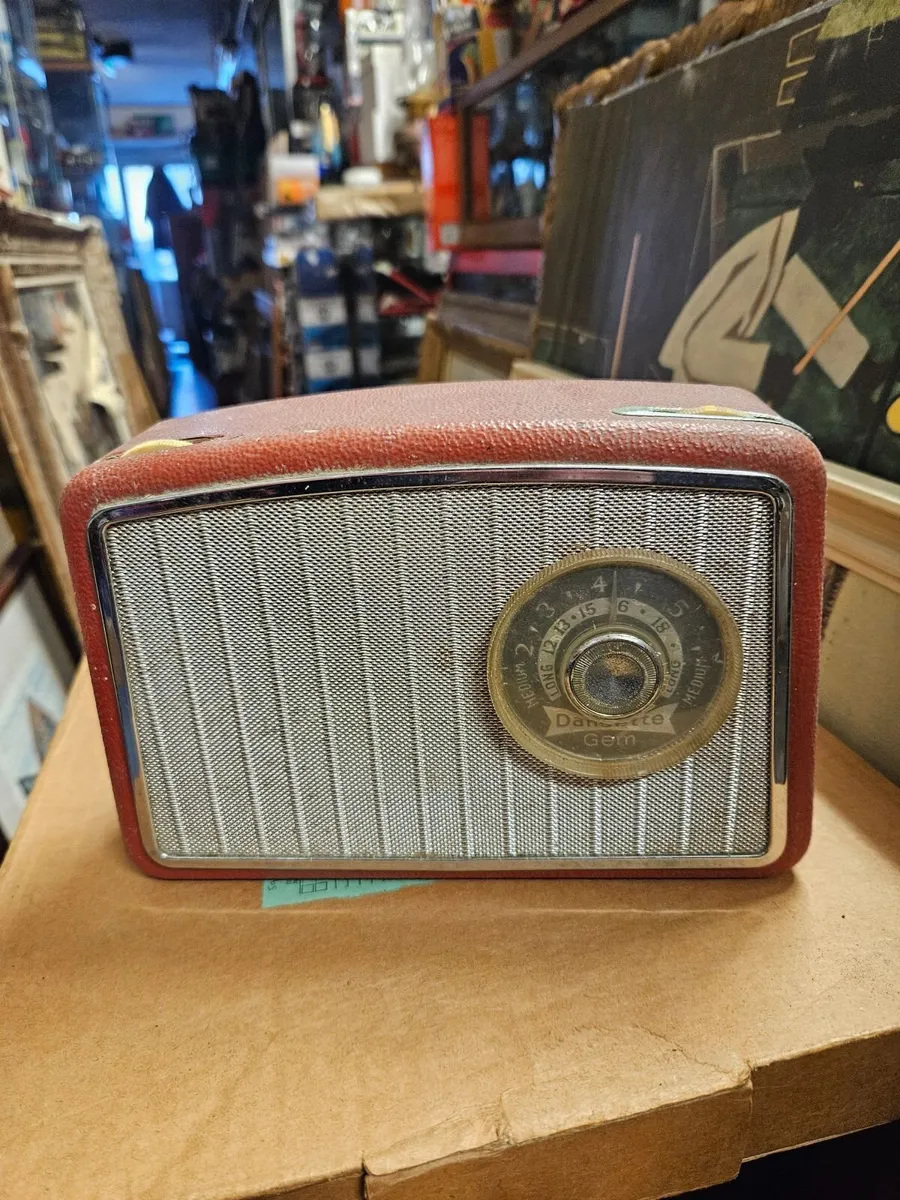 Vintage Radio - Image 1