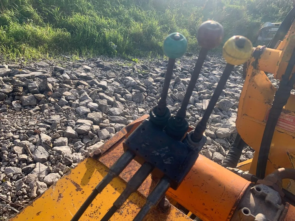 MCCONNEL PA93 HEDGECUTTER - Image 2