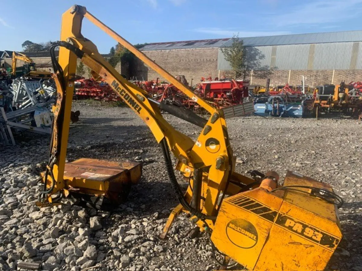 MCCONNEL PA93 HEDGECUTTER - Image 4