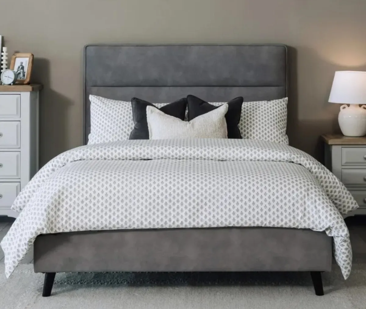 Bed - Image 1